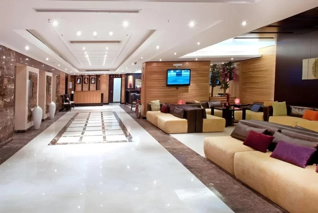 ROMANS AWAN HOTEL LOBİSİ 2